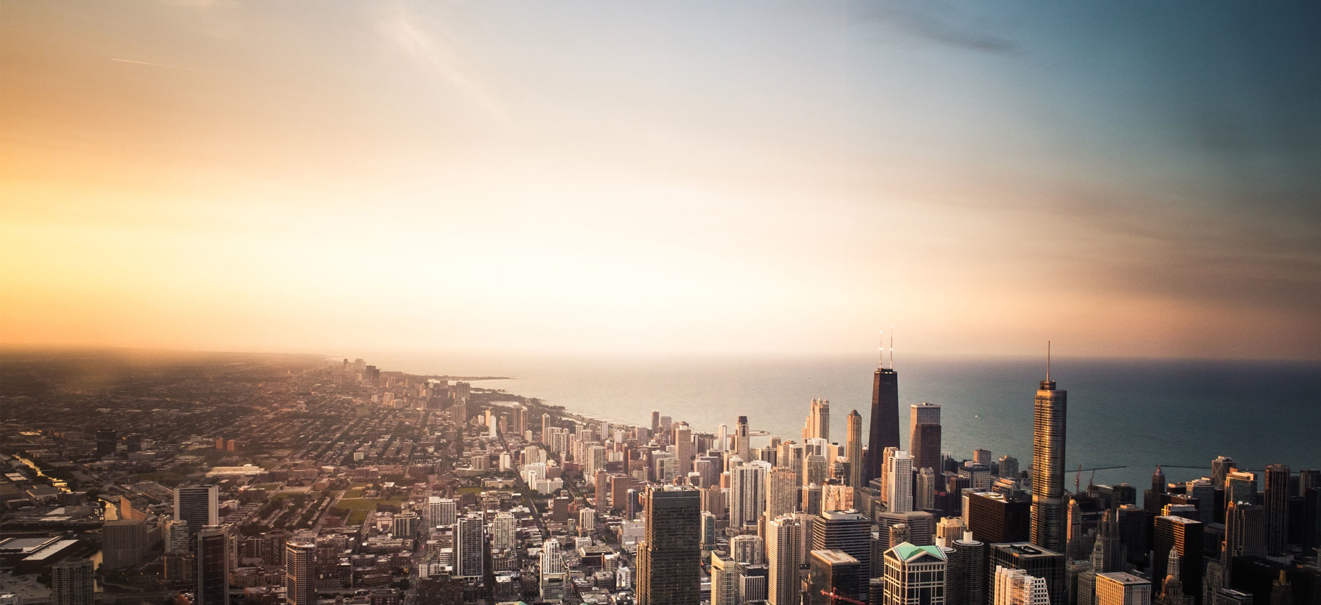 攜手共創财富，用心回報社會(huì)